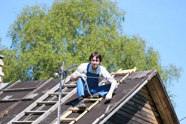 Avoiding Common Mistakes During Roof Replacement Projects