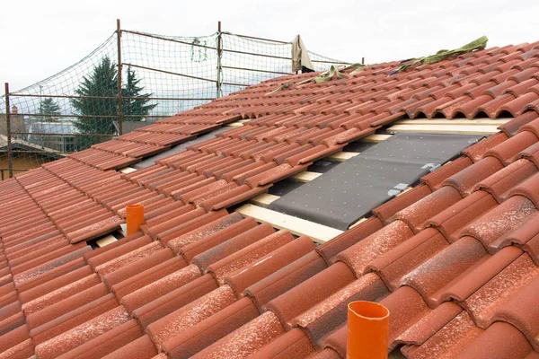 What to Expect from a Roofing Contractor in Omaha