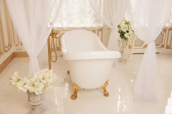 Budget-Friendly Wedding Washroom Rental Ideas for Your Celebration