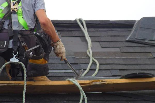 Roofing Contractors in Indianapolis: Residential vs. Commercial Services