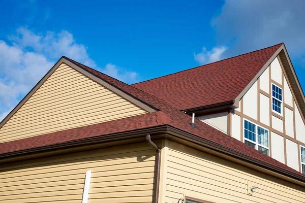 Save Money by Hiring a Trusted Roofing and Siding Contractor Near You